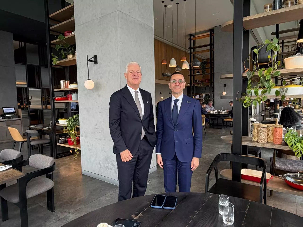 E888bcceb81cc71ded90ec548382495e