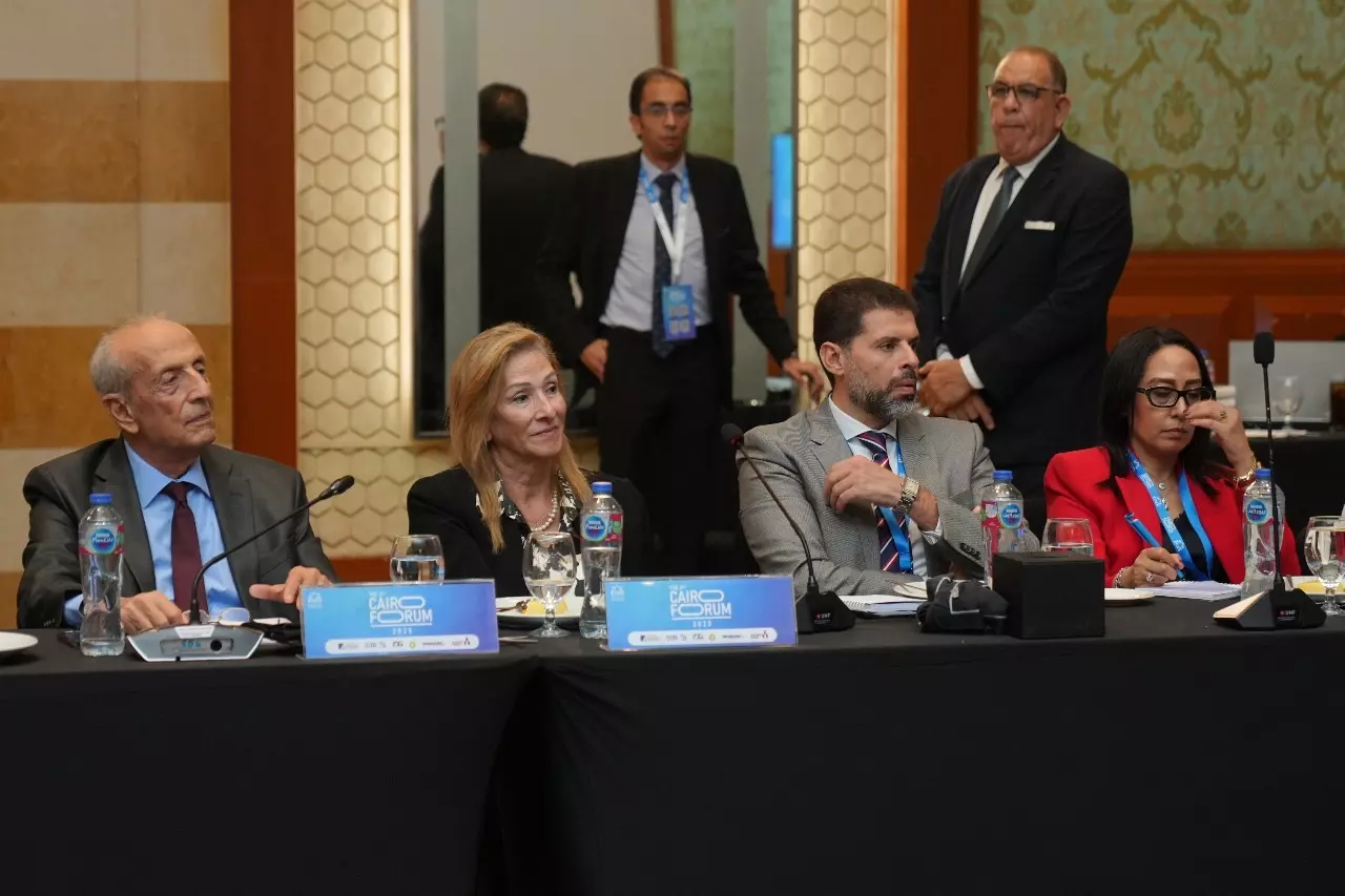 F16d9a63c764e75cab953aff070f7e6d