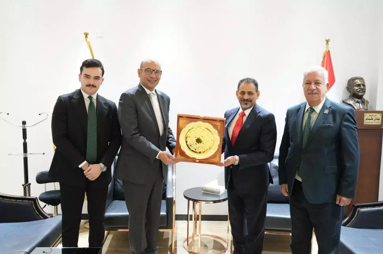 04153668a23329a8f3d5a7a9e17c09cf