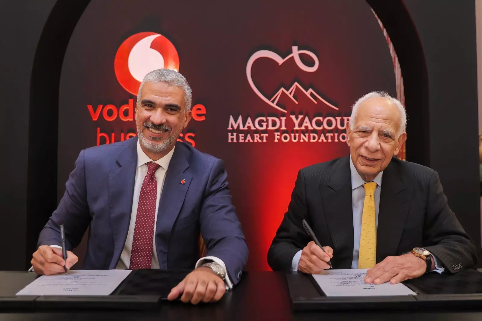 060e0aeb895cb672e5a81822c613d03a