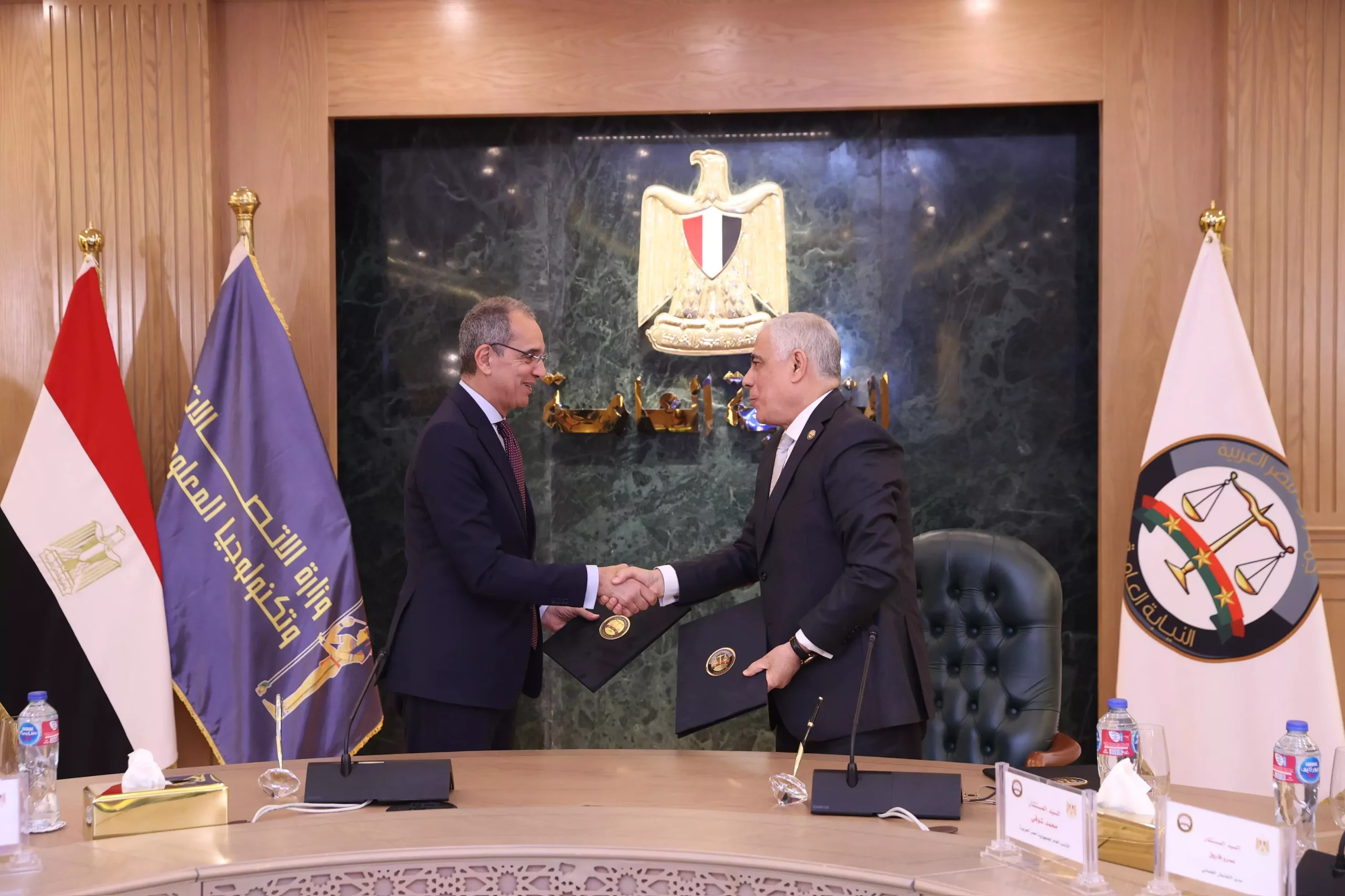 565ba8781b851f3a5df58684750686a9