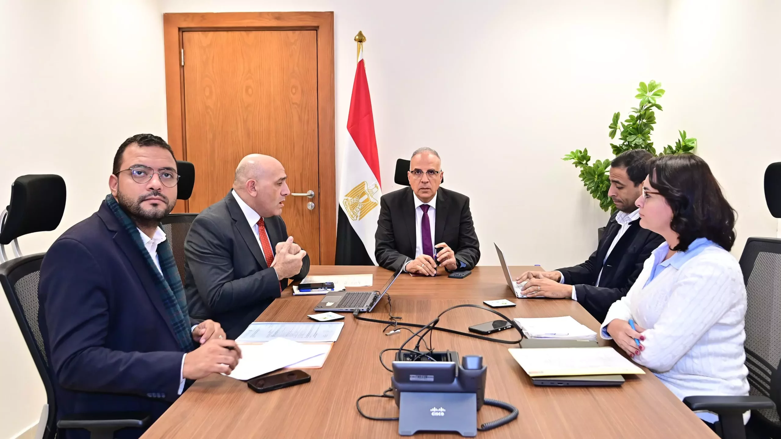 69d39857fef1291d298f32e92e957558