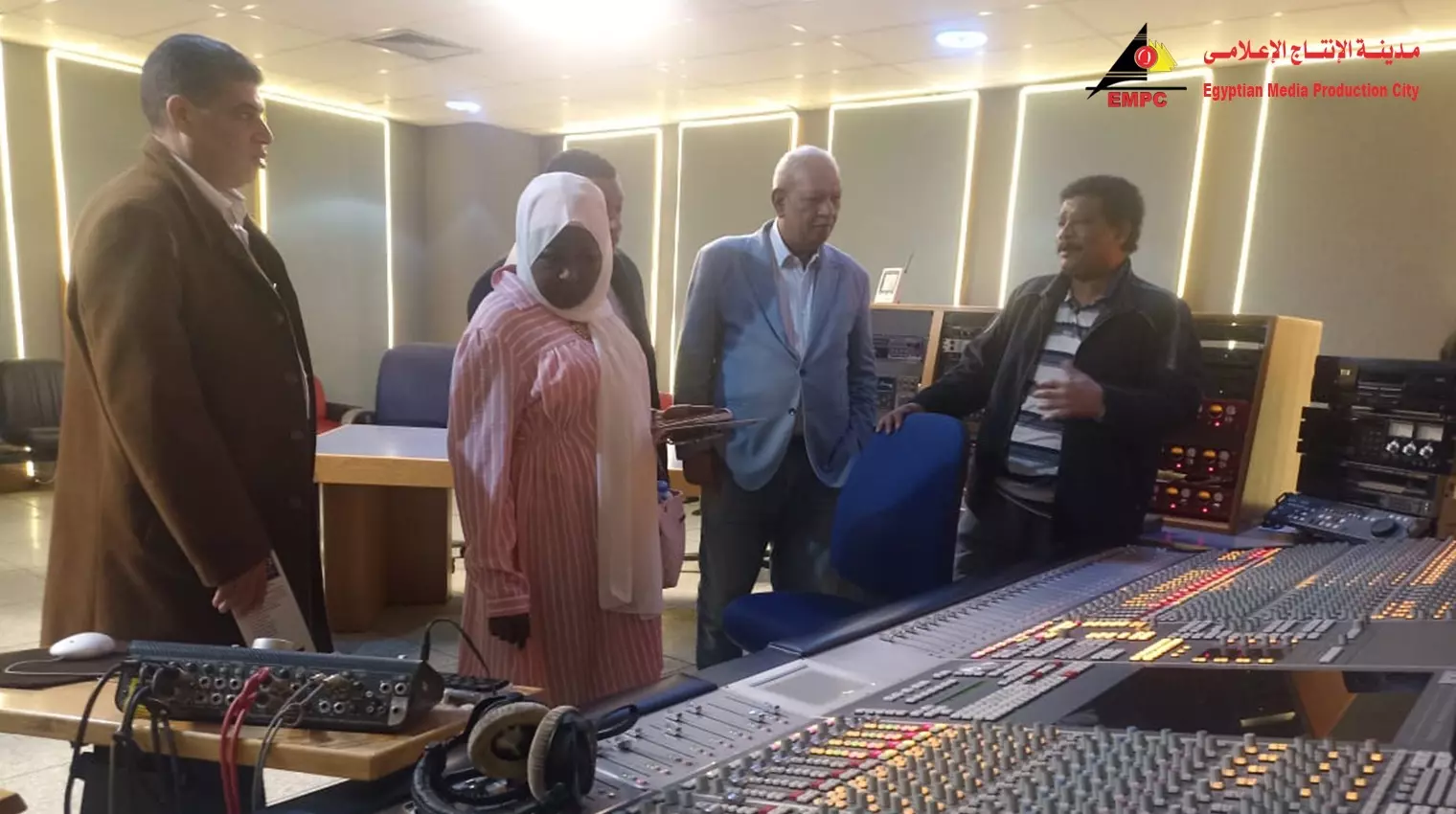 6c04d130b6be427b2ca364d6424ef648