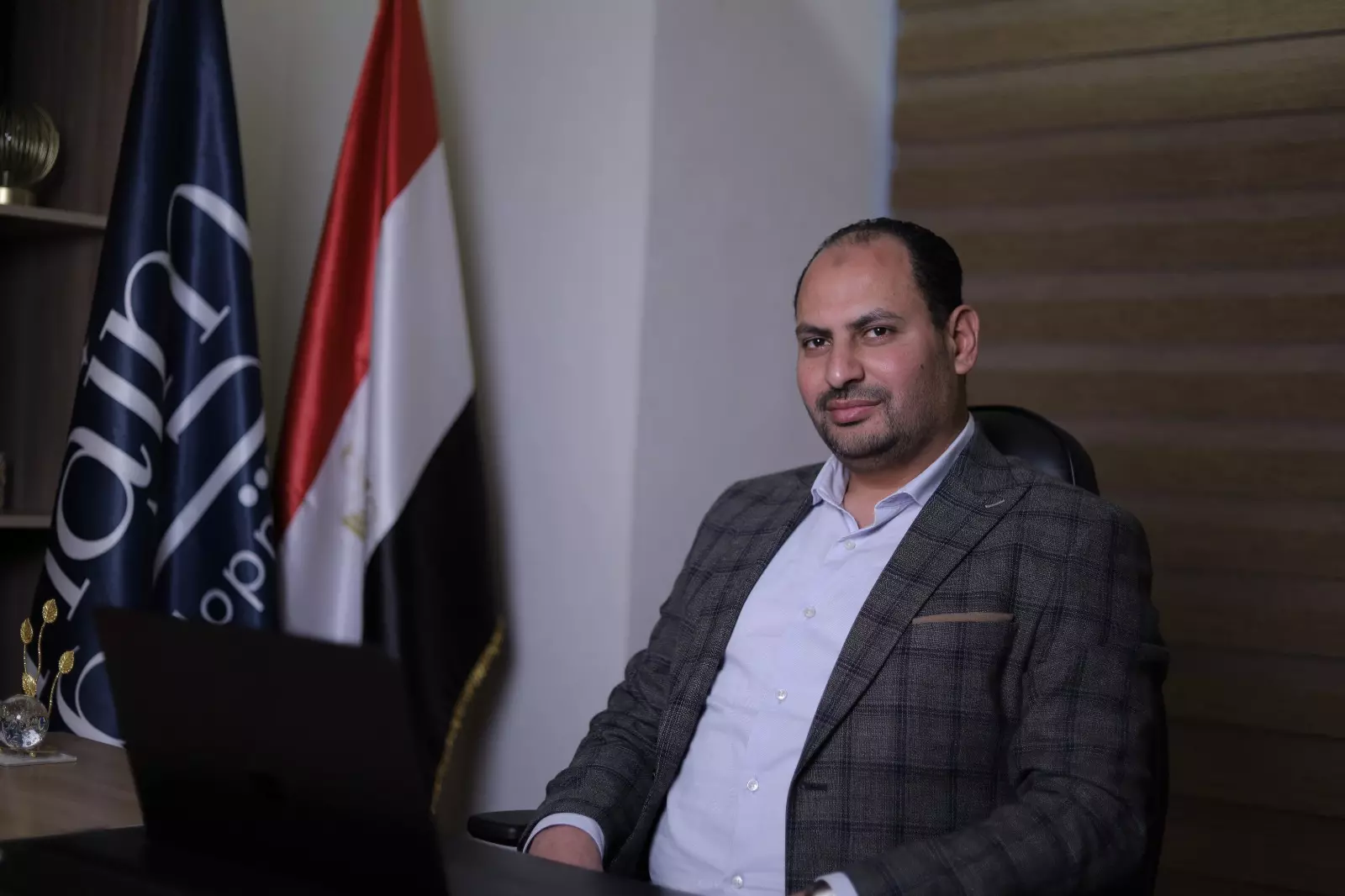 86c25a4fb766a03d5e2d2ff4ae94eab8