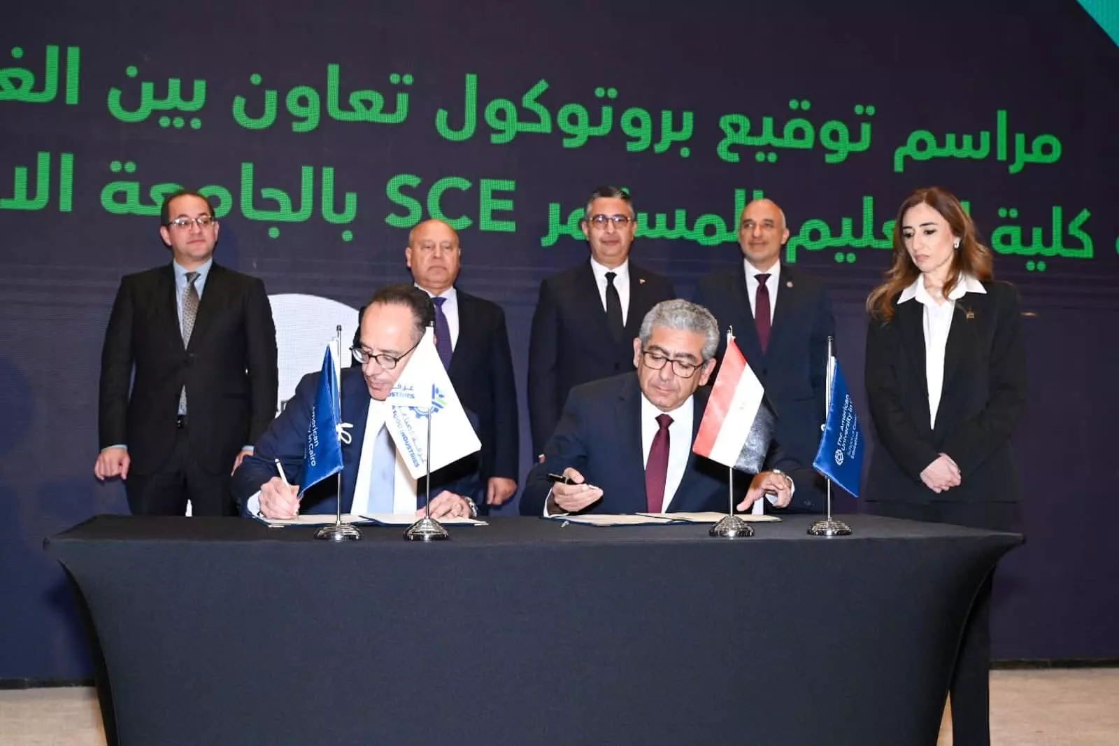 Aae7d6f0cc7caca1b1ba735be3f49974