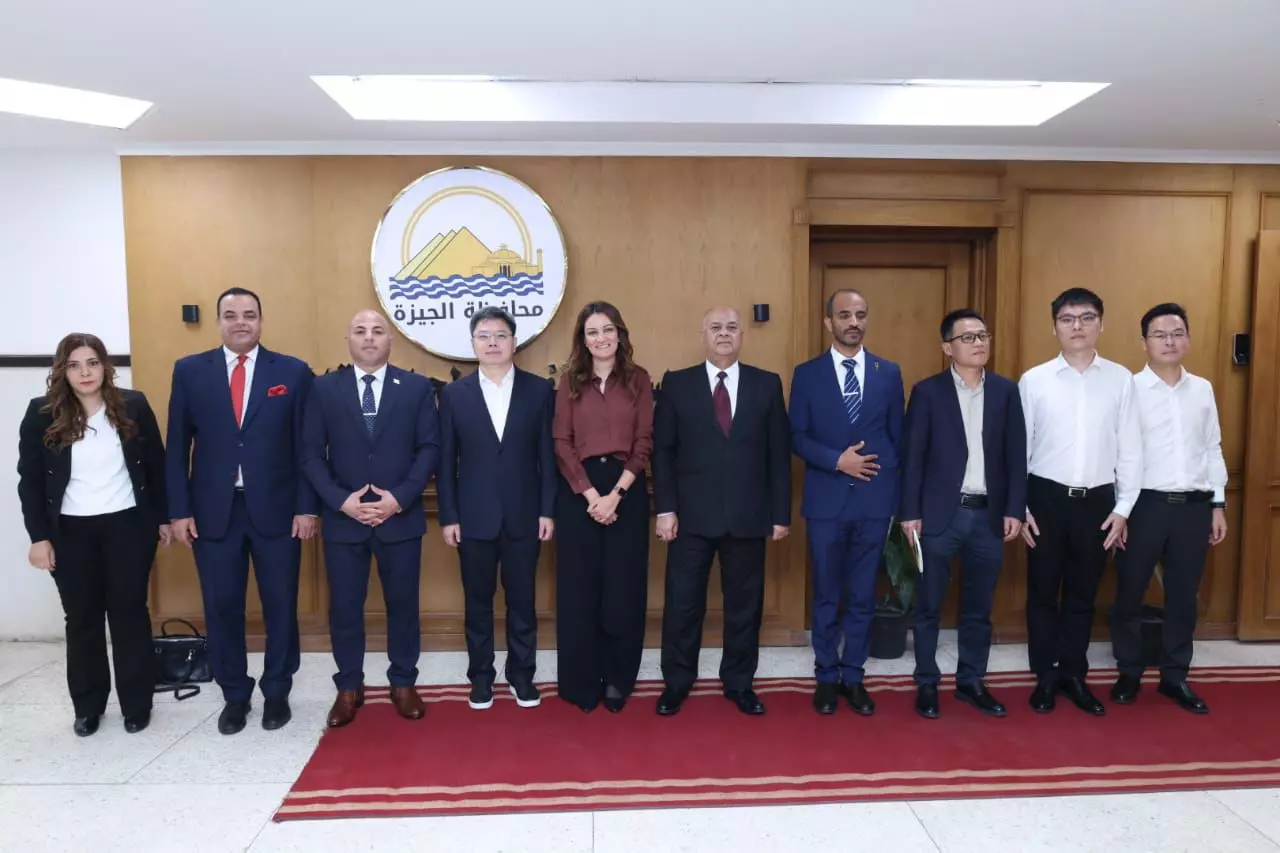 E37f5f424818e94743e81772d6c1f13d