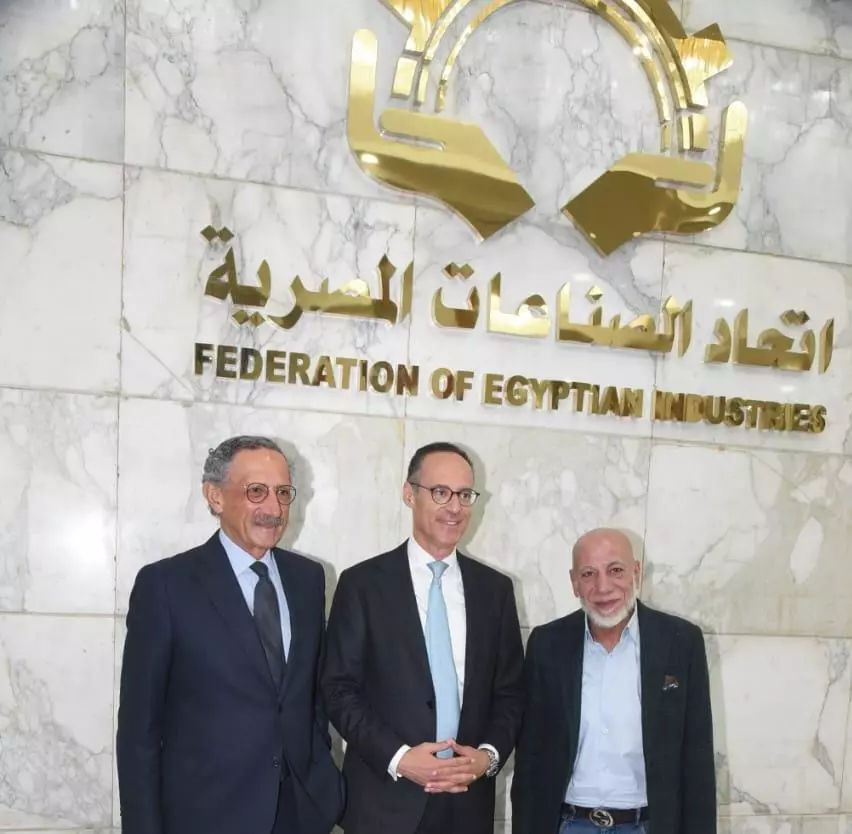 E952b7efae21052cf4051f4ef9ef46b0