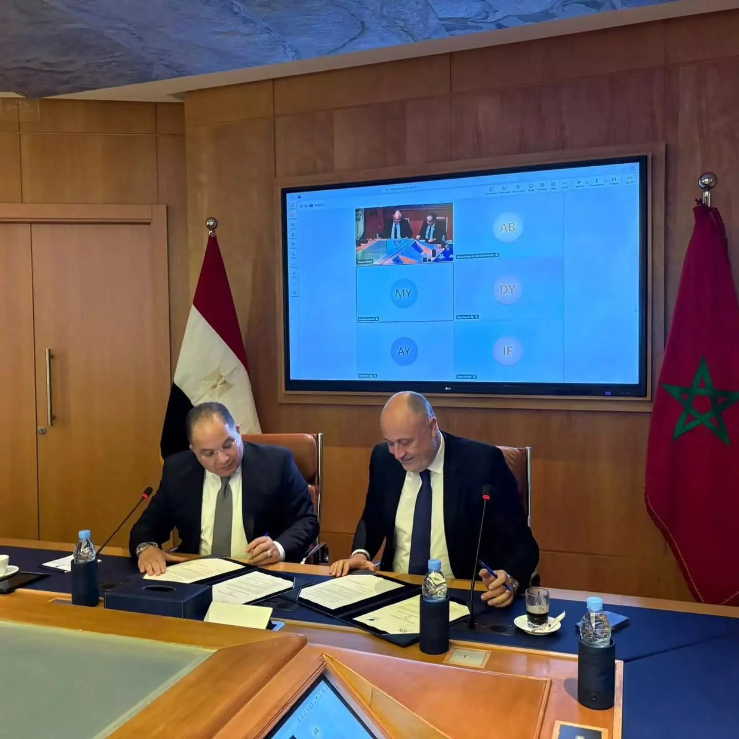 F96404011ce5f43b88f5ae4d42b8a4c9