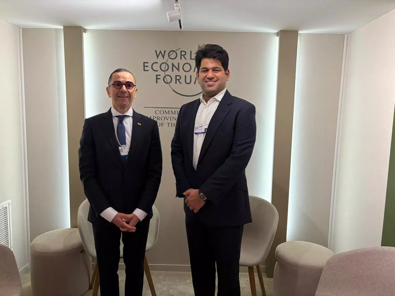 00b0c2cb6da03a6c6bb90108c1a185ee