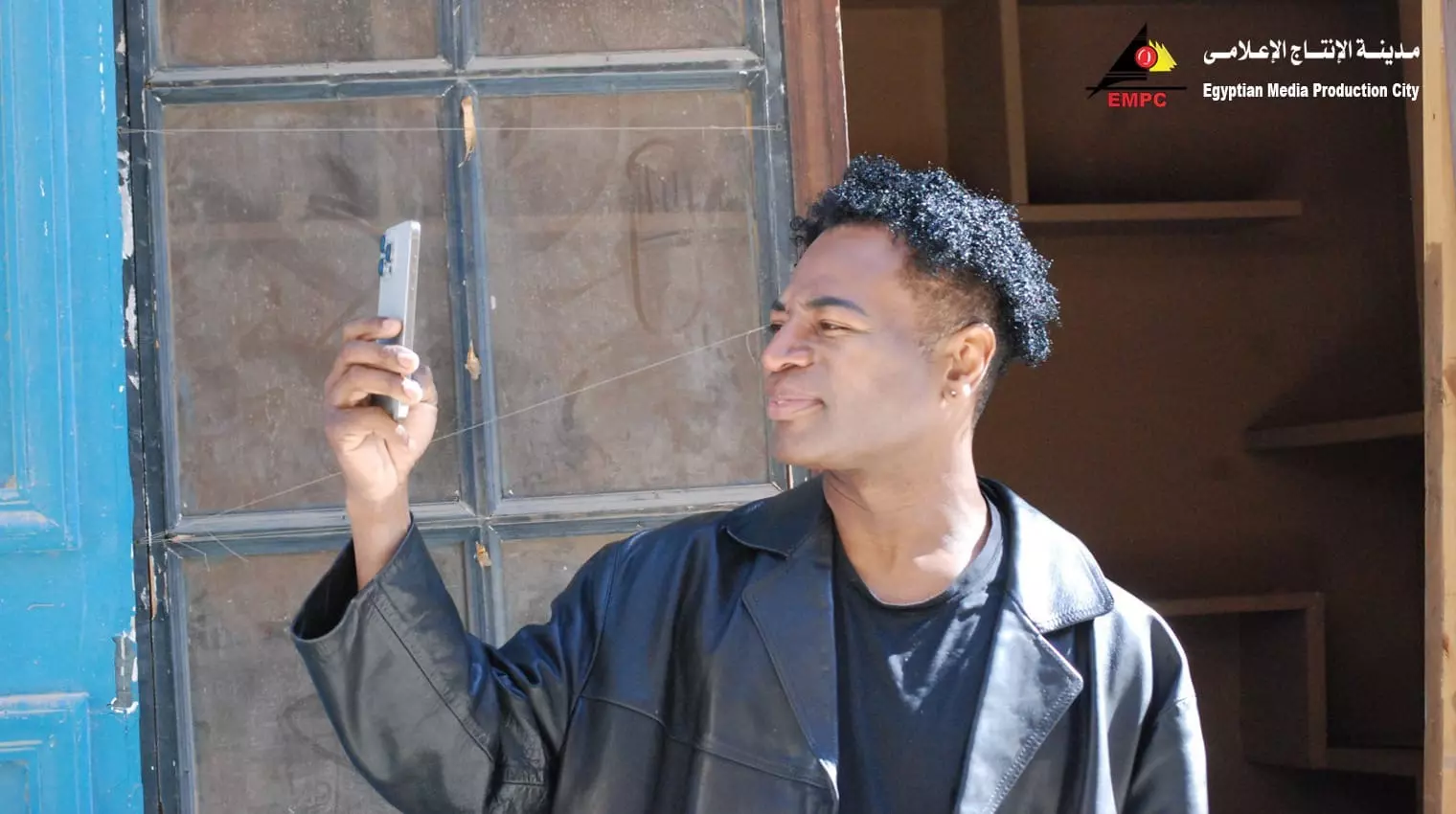 0825a68b298a41bd70869e9d952178d3