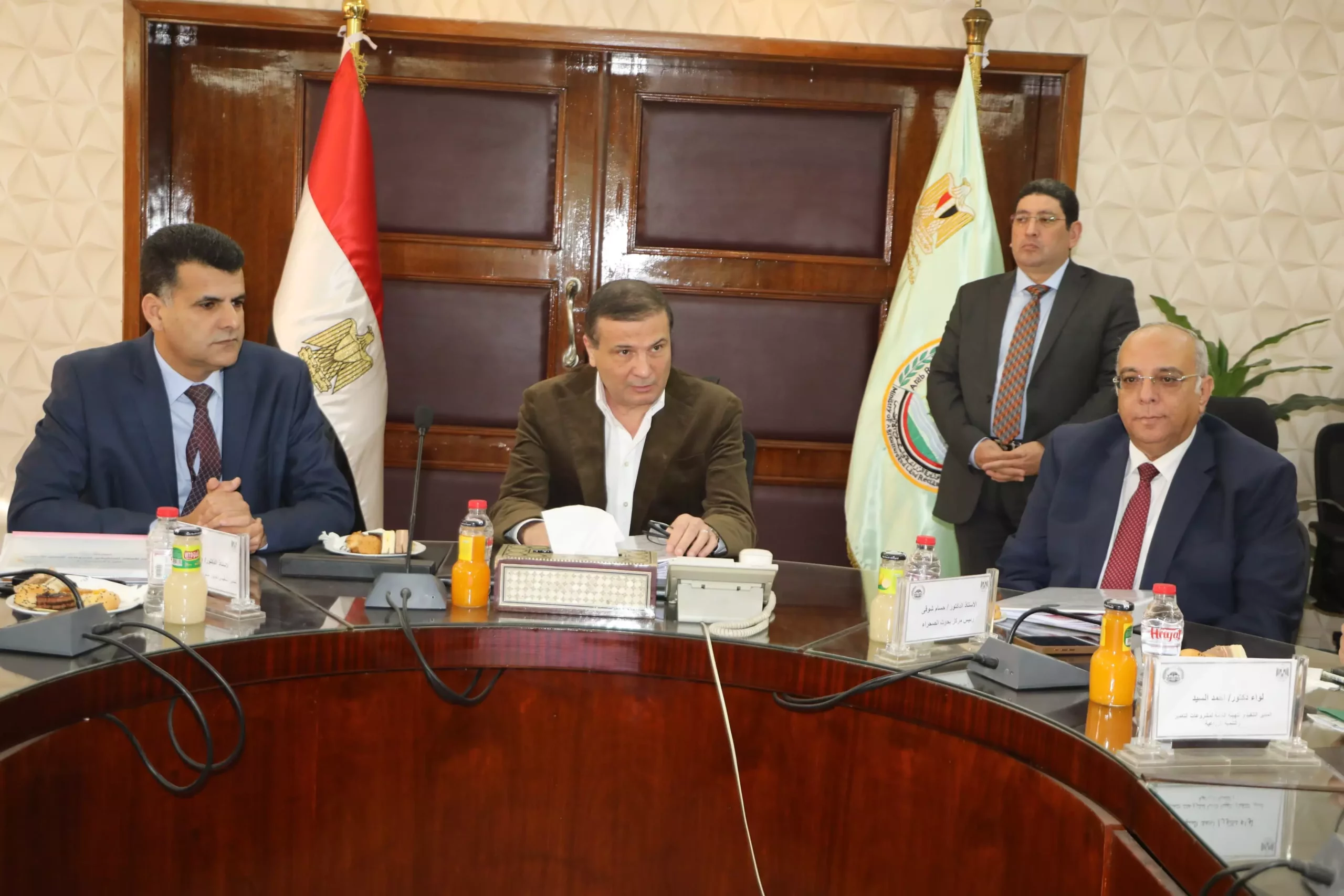 08ded7efccb4436e8cbb1a3048eb35f8