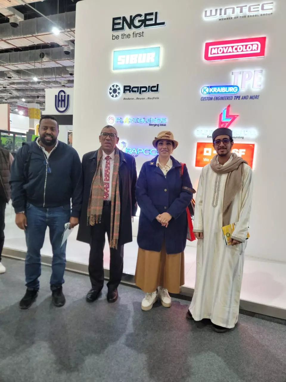 D79c85a44272f702f3048f481341e3a5