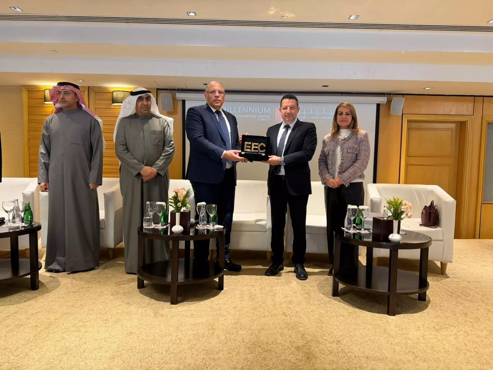 F92656267221bb6844571dce950ca18c