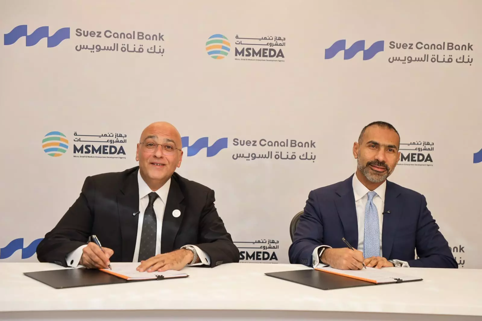 0826f881a89dbf9f2cce7e1b72e9d98a