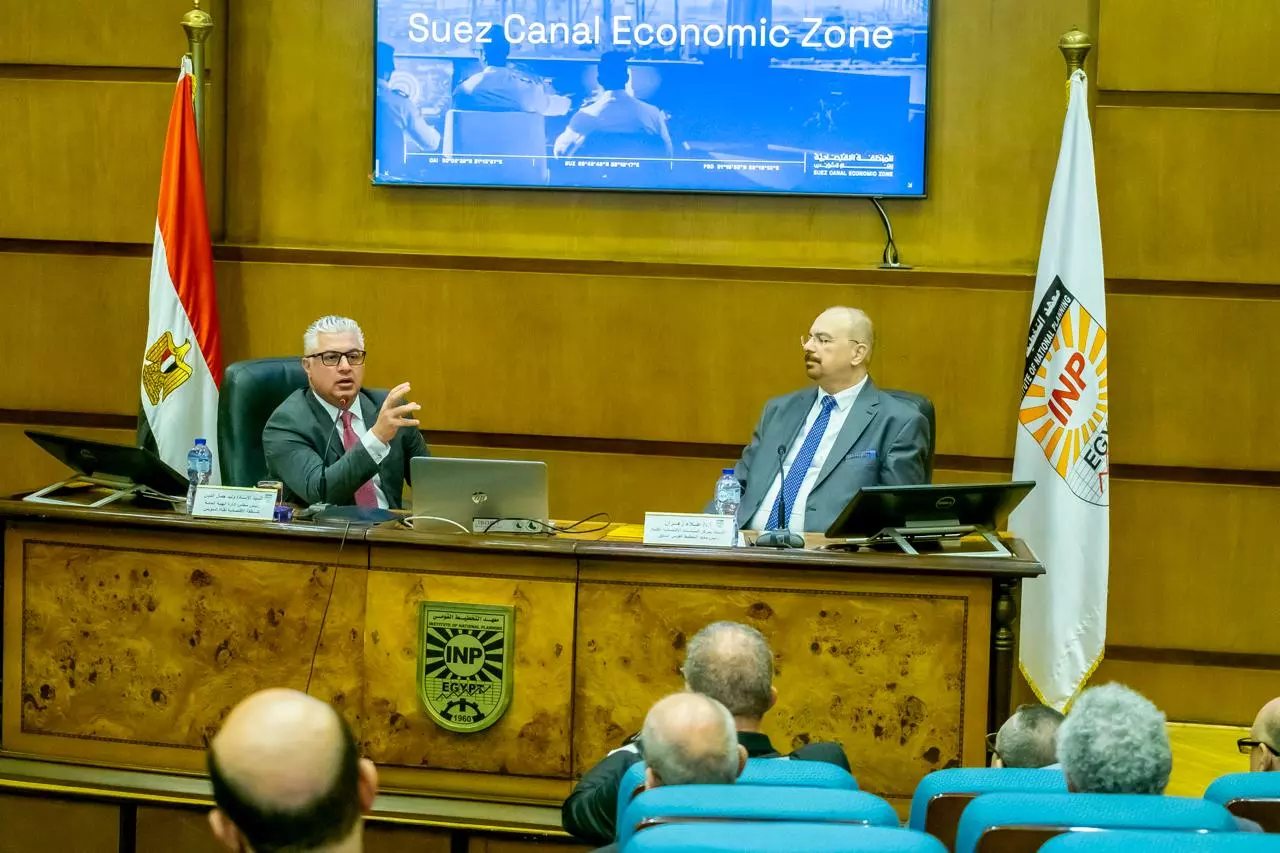 7f416096a3d304437513d1b4cde35b62