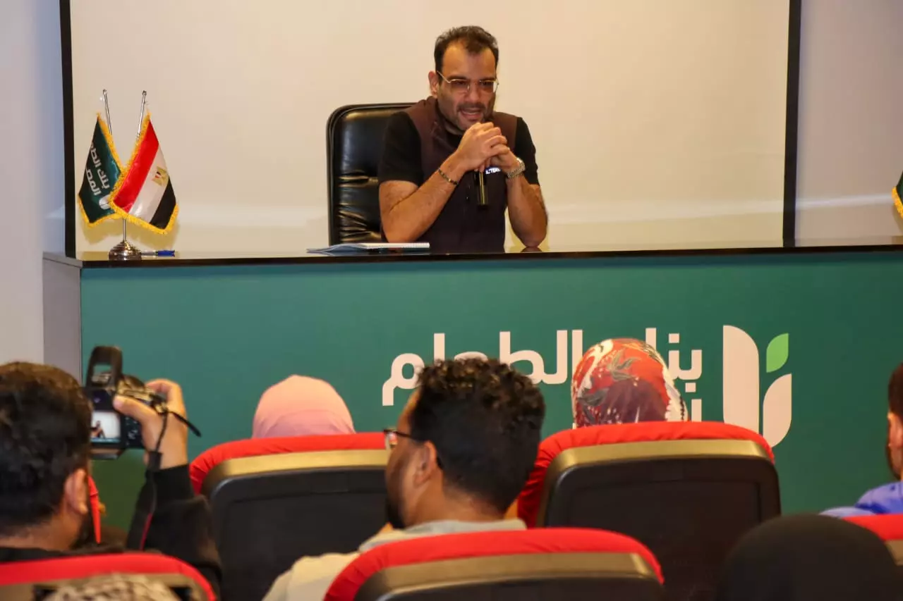 9ecd76196b54779c55e4f48f9198593d