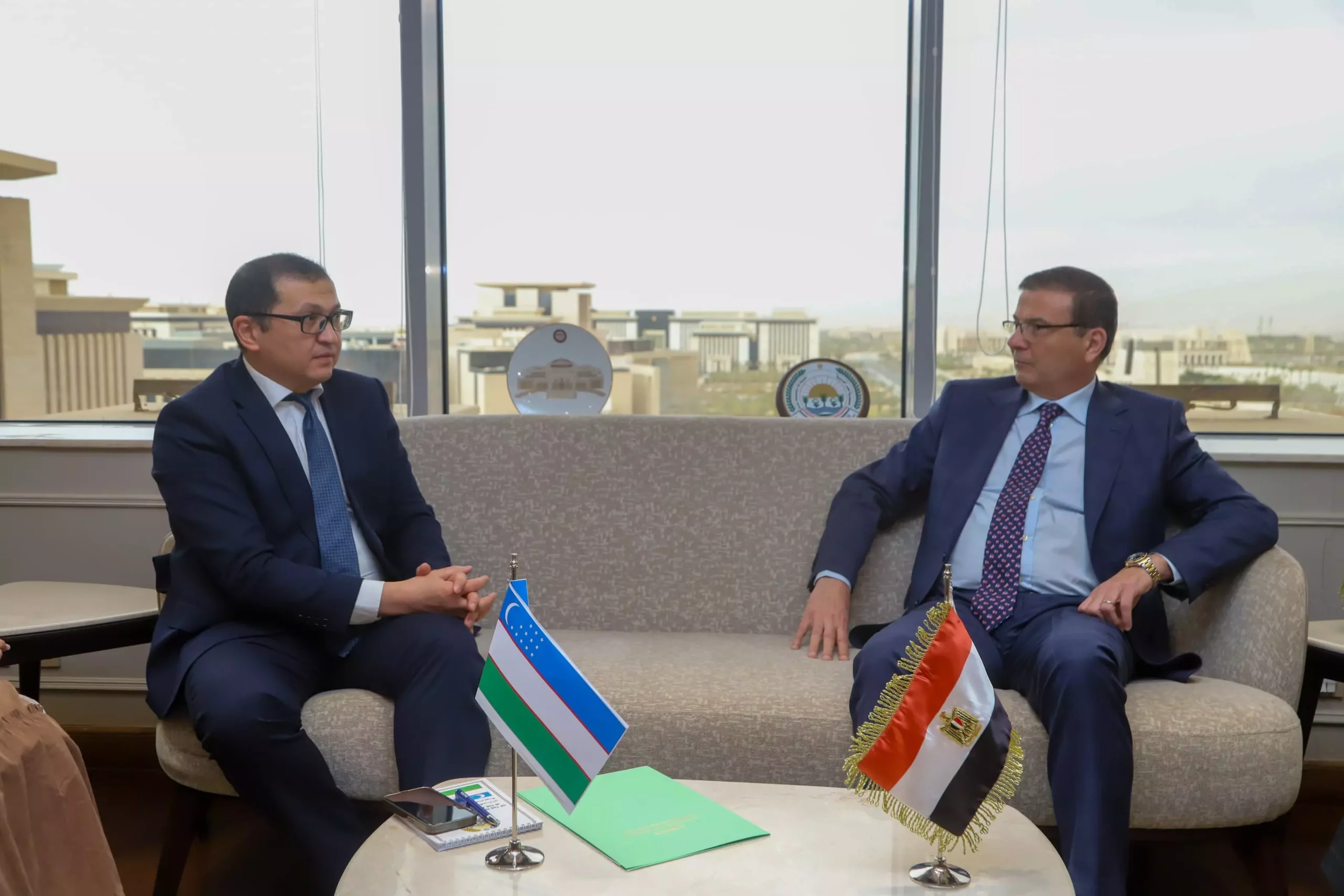 F027d95eac10bda1cb8e83b10ad064a5