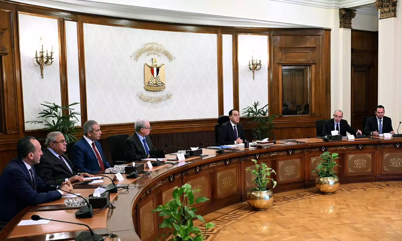 2157db617e72765fd2e1b841de8f5cf6