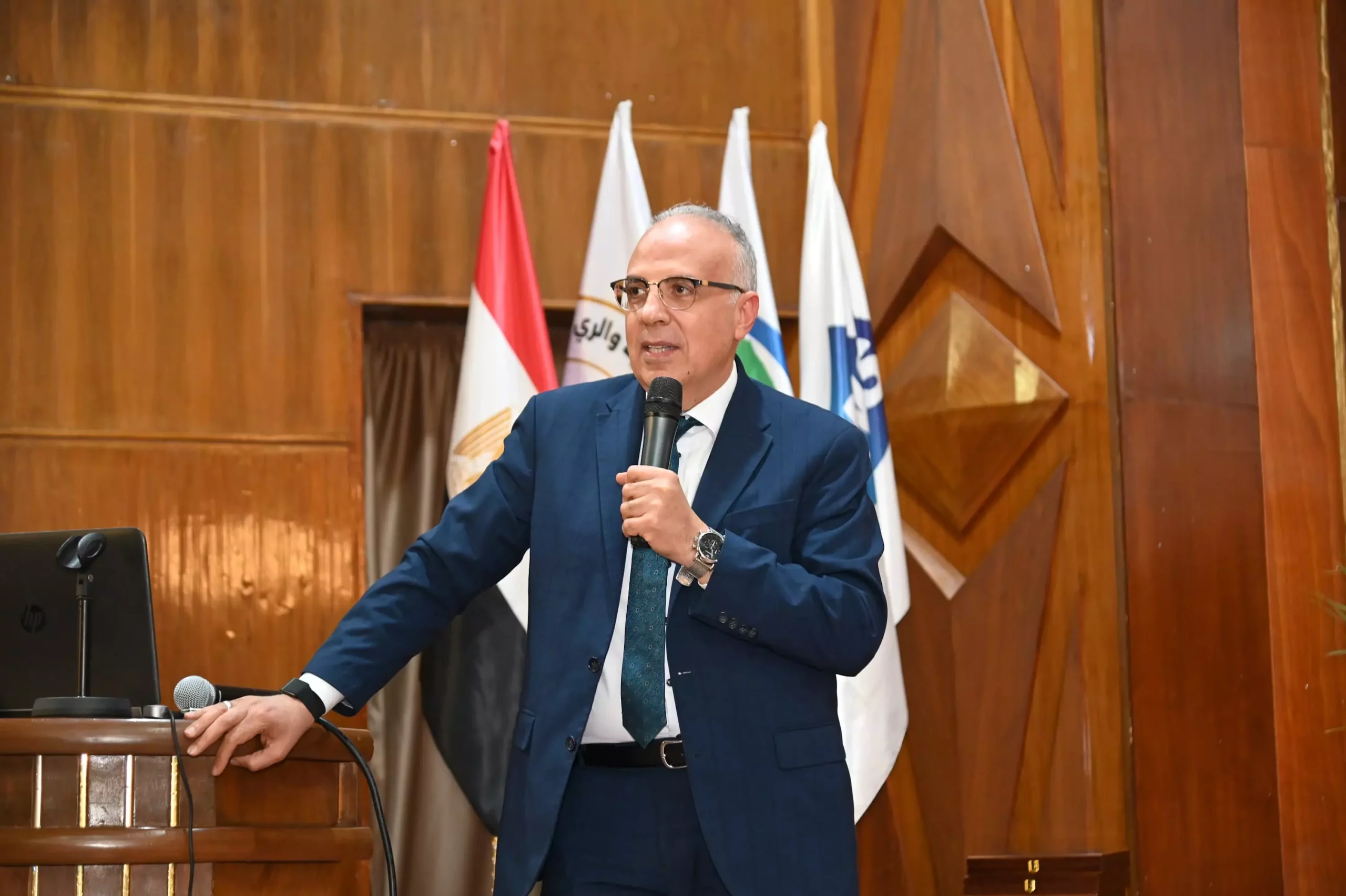 33b6f2bcbd7d171dfd63a5cea31da0b8