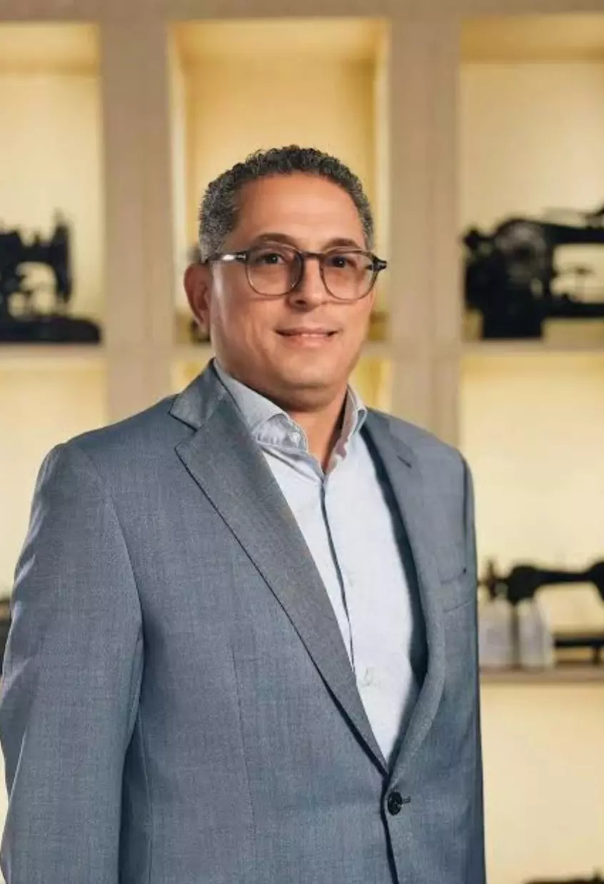 37b605bdcdd949a76218ca43ea71582c