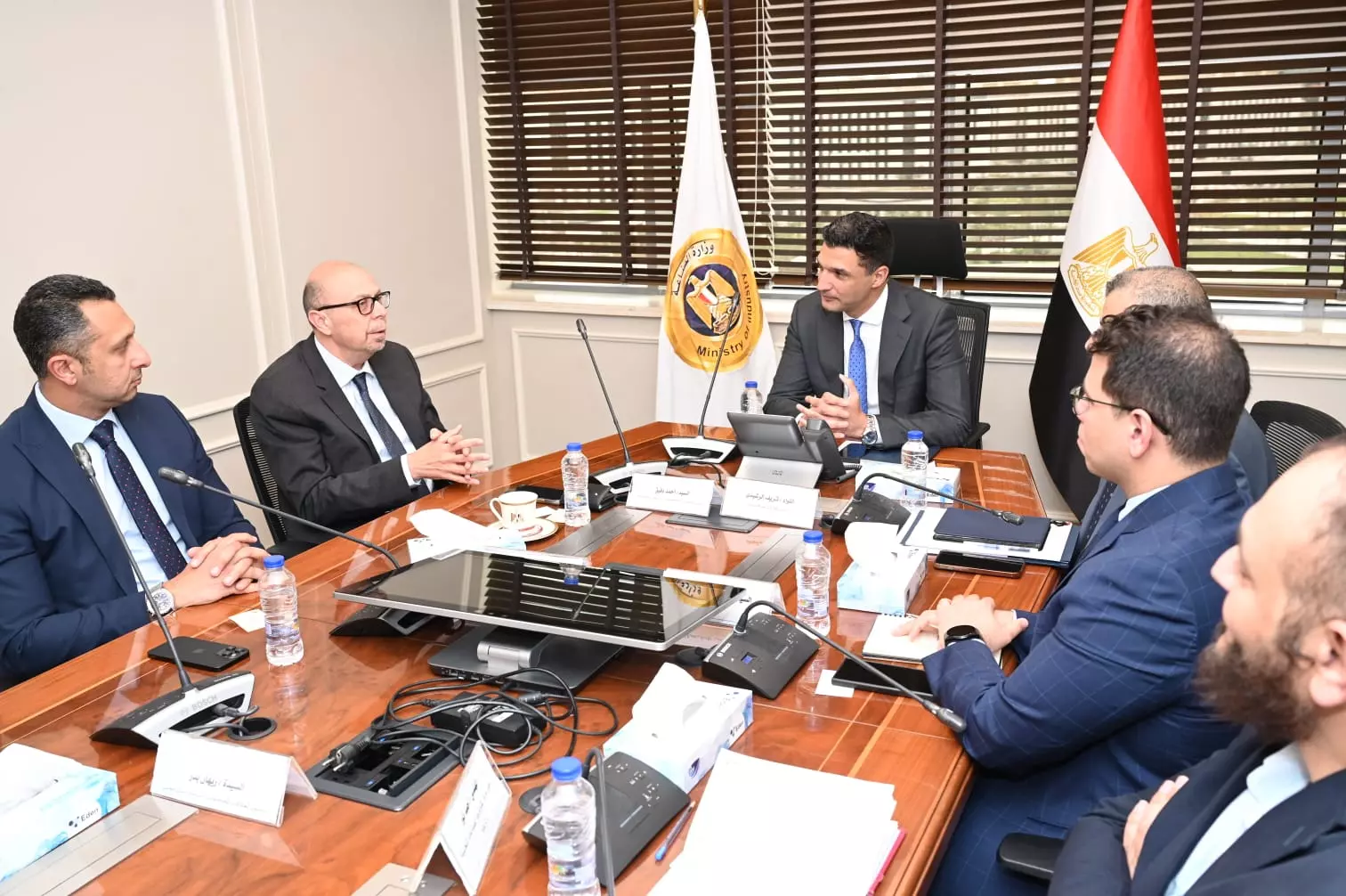 32b209f095e7b8190817d0da340e943e