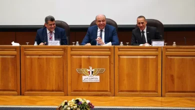 وزير الطيران يبحث مع الشركات تعديلات اللائحة التنفيذية لقانون الطيران المدني