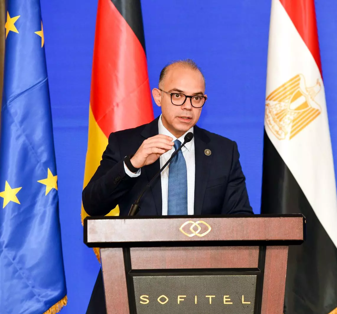 70e2e140319c4c0ea3ffca1a2ff28276