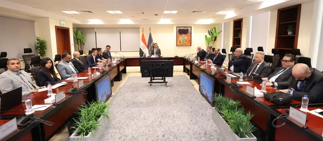 8ef5ebf0041040381848434d72ea2a96