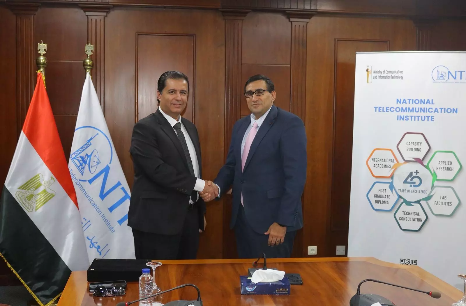 E03052ae8267842ee8b75be410806887