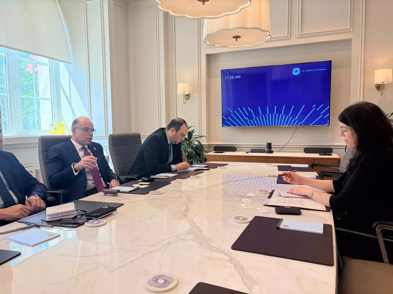 Fb5d58a4d8a6e0f5d80ea46dd4ab0750